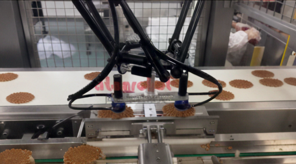 Robot palletizing